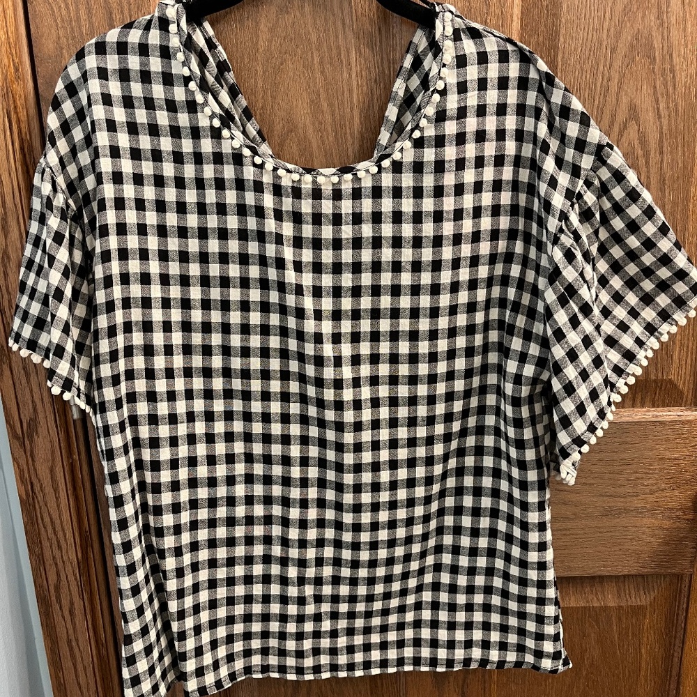 Evereve Gingham Knot Back top NWT, size medium
